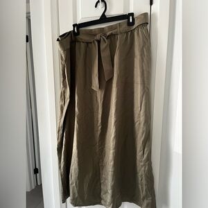 LAURA PLUS‎ Tencel Tie Waist Wide Leg Midi Skirt Olive Green Size 18